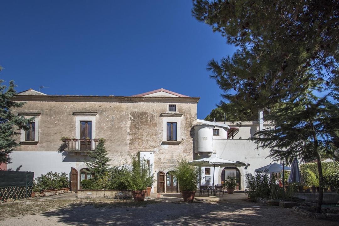 Masseria Citulo Il Pino Grande Villa กาสเตล เดล มอนเต ภายนอก รูปภาพ